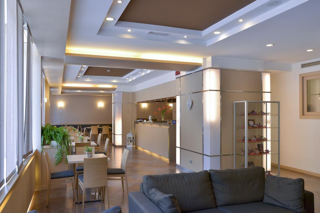 Vital Hotel Flora Comano Terme Ngoại thất bức ảnh