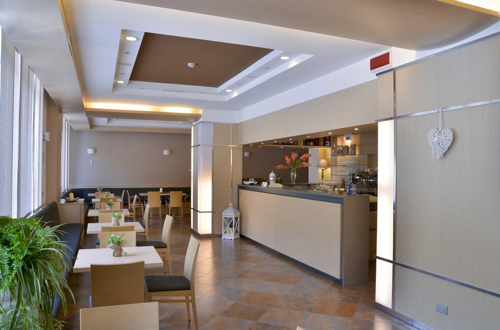 Vital Hotel Flora Comano Terme Ngoại thất bức ảnh