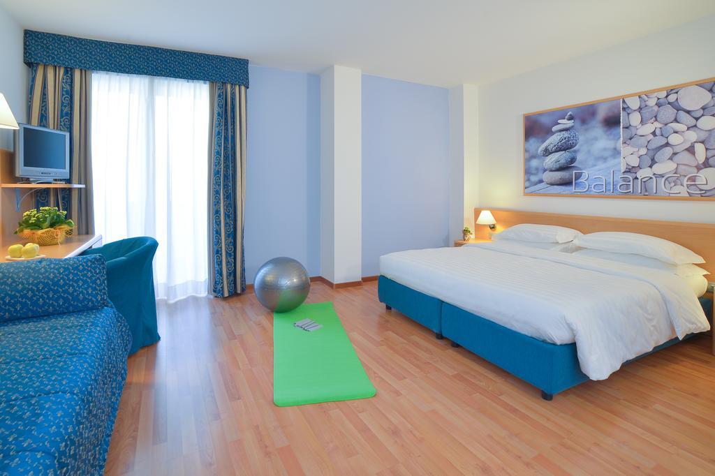 Vital Hotel Flora Comano Terme Ngoại thất bức ảnh