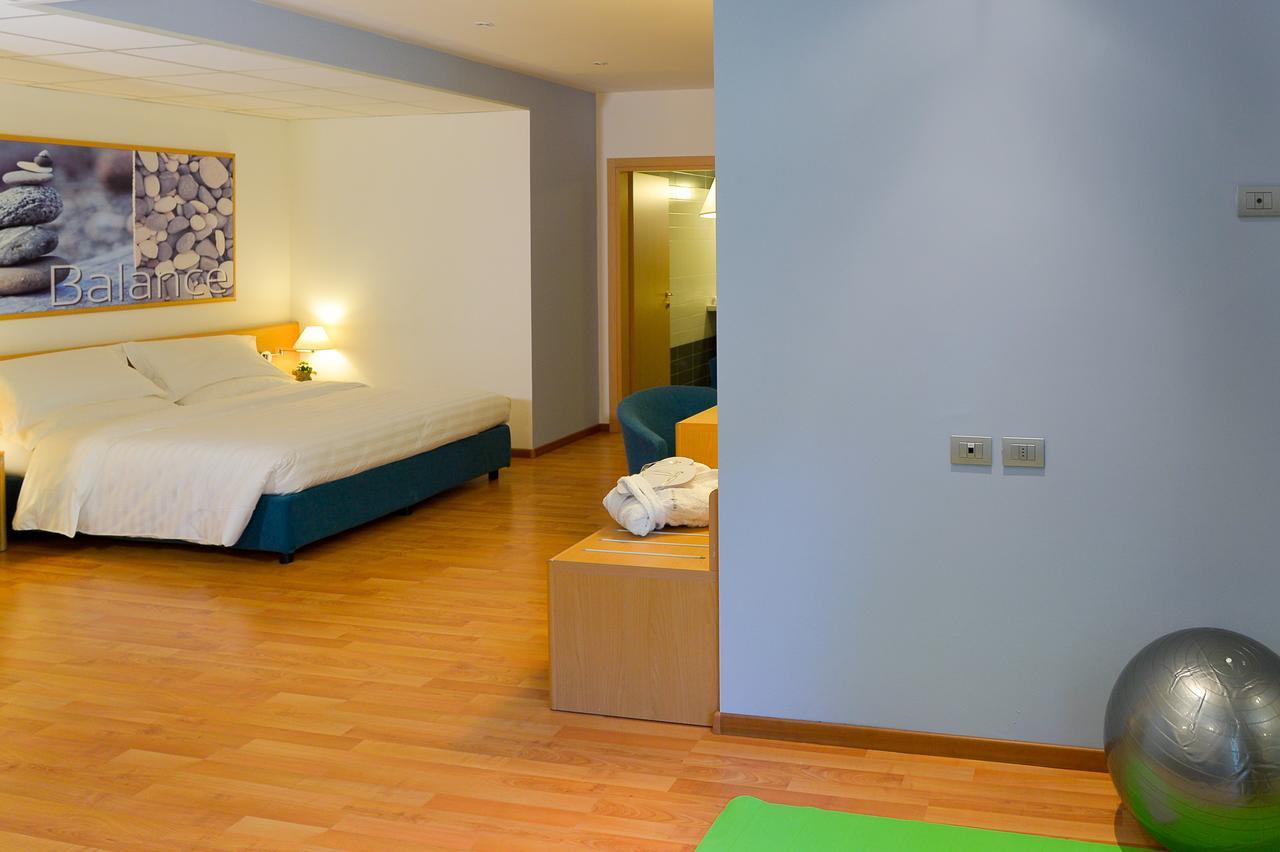 Vital Hotel Flora Comano Terme Ngoại thất bức ảnh