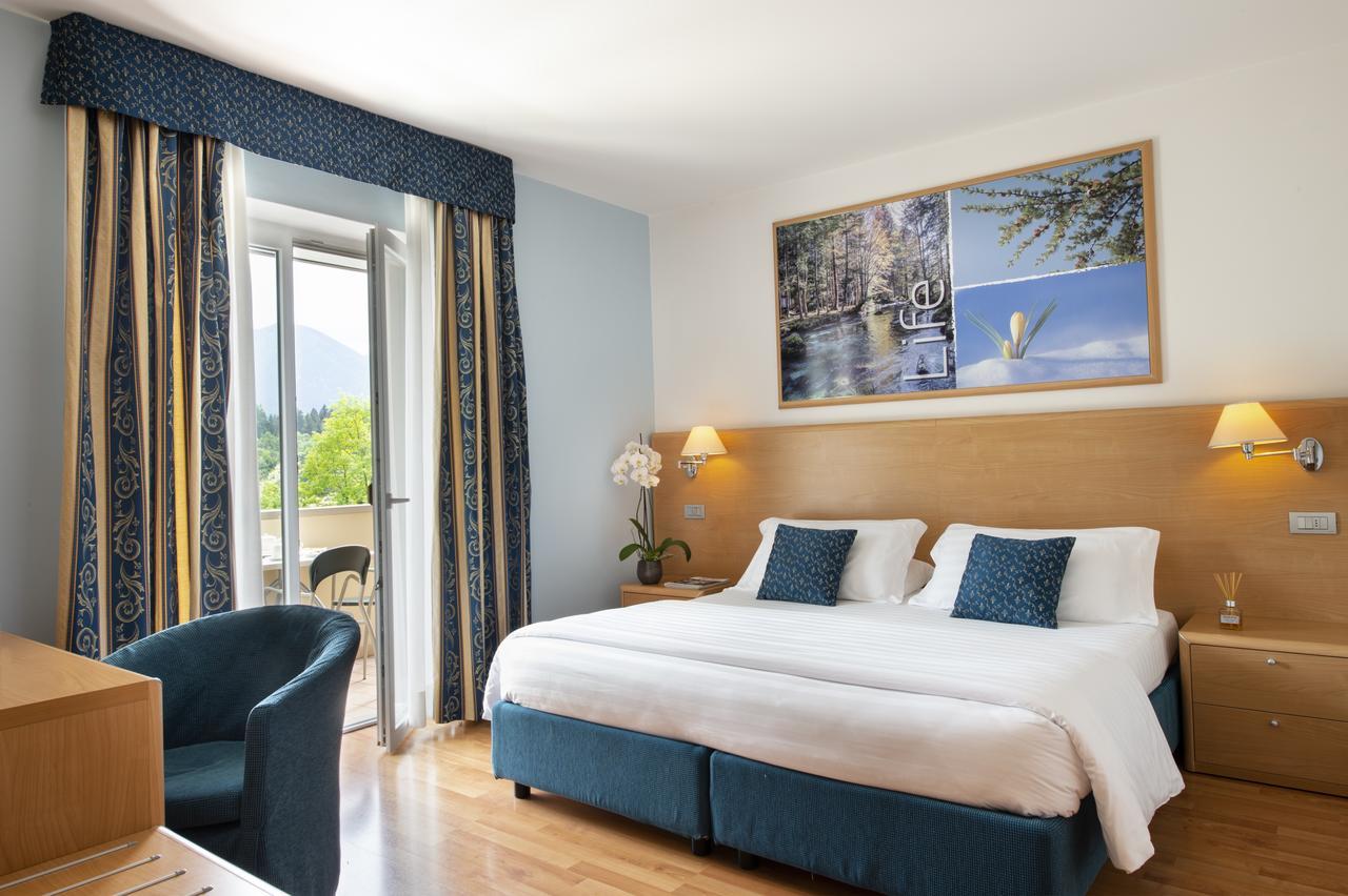 Vital Hotel Flora Comano Terme Ngoại thất bức ảnh