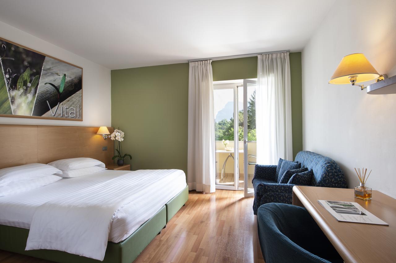 Vital Hotel Flora Comano Terme Ngoại thất bức ảnh