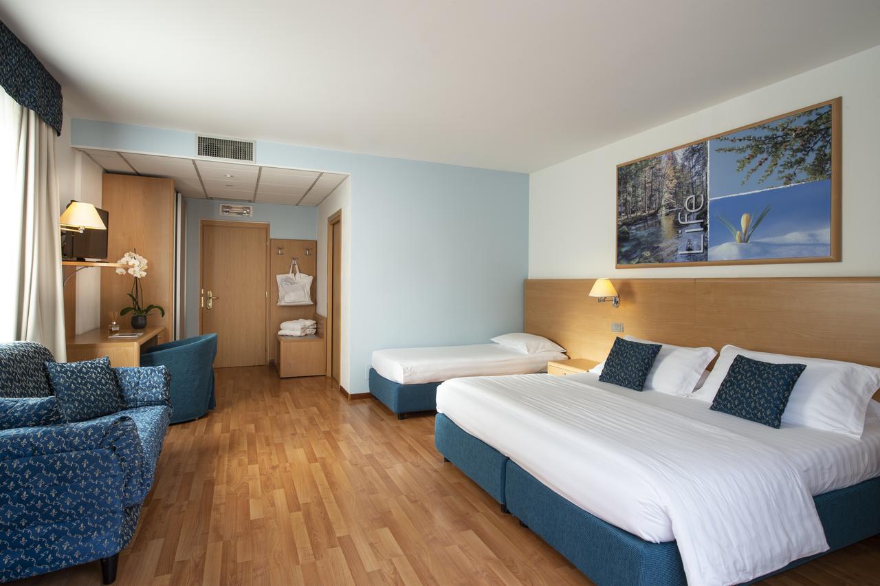 Vital Hotel Flora Comano Terme Ngoại thất bức ảnh