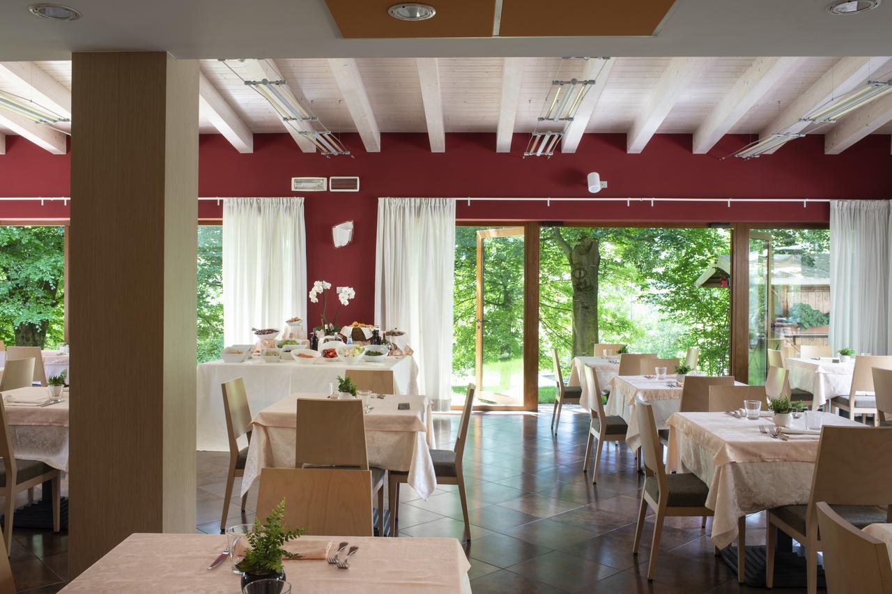 Vital Hotel Flora Comano Terme Ngoại thất bức ảnh
